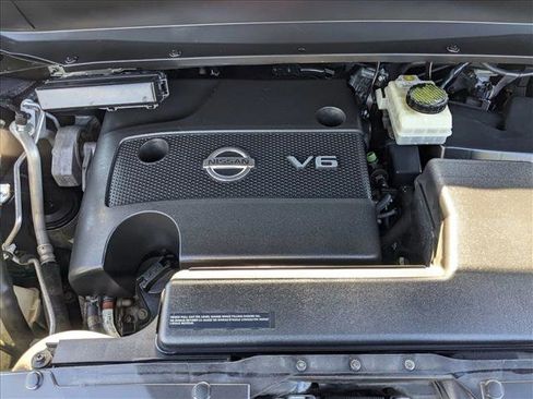 Used 2014 Nissan Pathfinder SV image 20