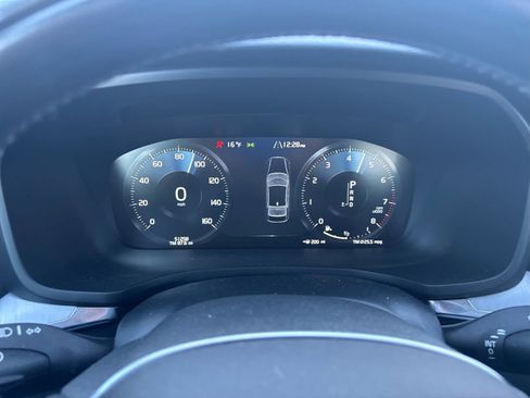 Used 2020 Volvo S60 T5 Momentum w/ Protection Package Premier image 8