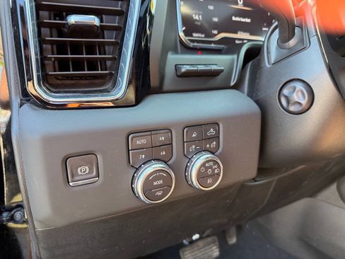 Used 2025 GMC Sierra 1500 Denali Ultimate AWD/4WD image 19