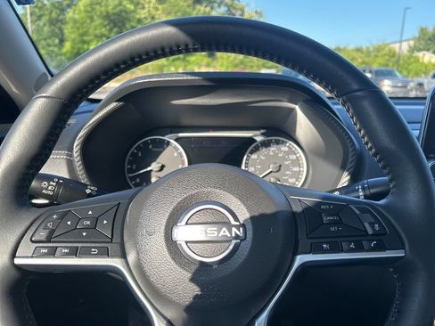 Certified 2025 Nissan Sentra SV w/ All-Weather Package FWD image 16