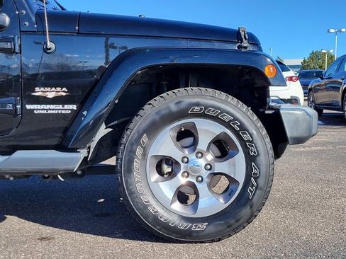Used 2016 Jeep Wrangler Unlimited Sahara w/ Connectivity Group image 28