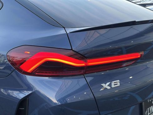 Used 2023 BMW X6 xDrive40i w/ M Sport Package image 11
