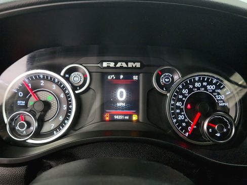 Used 2019 RAM 1500 Big Horn AWD/4WD image 12