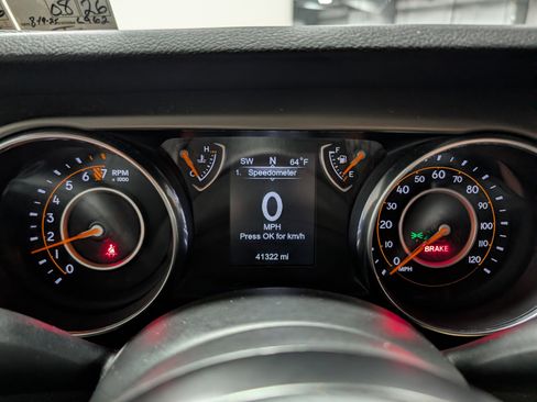 Used 2019 Jeep Wrangler Sport image 18