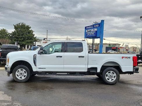 Certified 2025 Ford F250 XLT w/ FX4 Off-Road Package AWD/4WD image 3