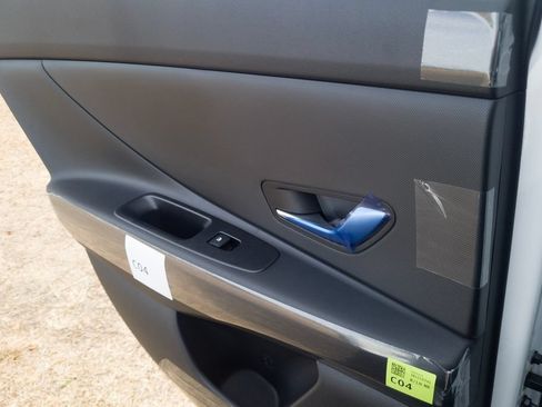 New 2026 Hyundai Elantra SEL Sport FWD image 17