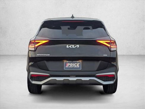 Used 2024 Kia Sportage LX image 9