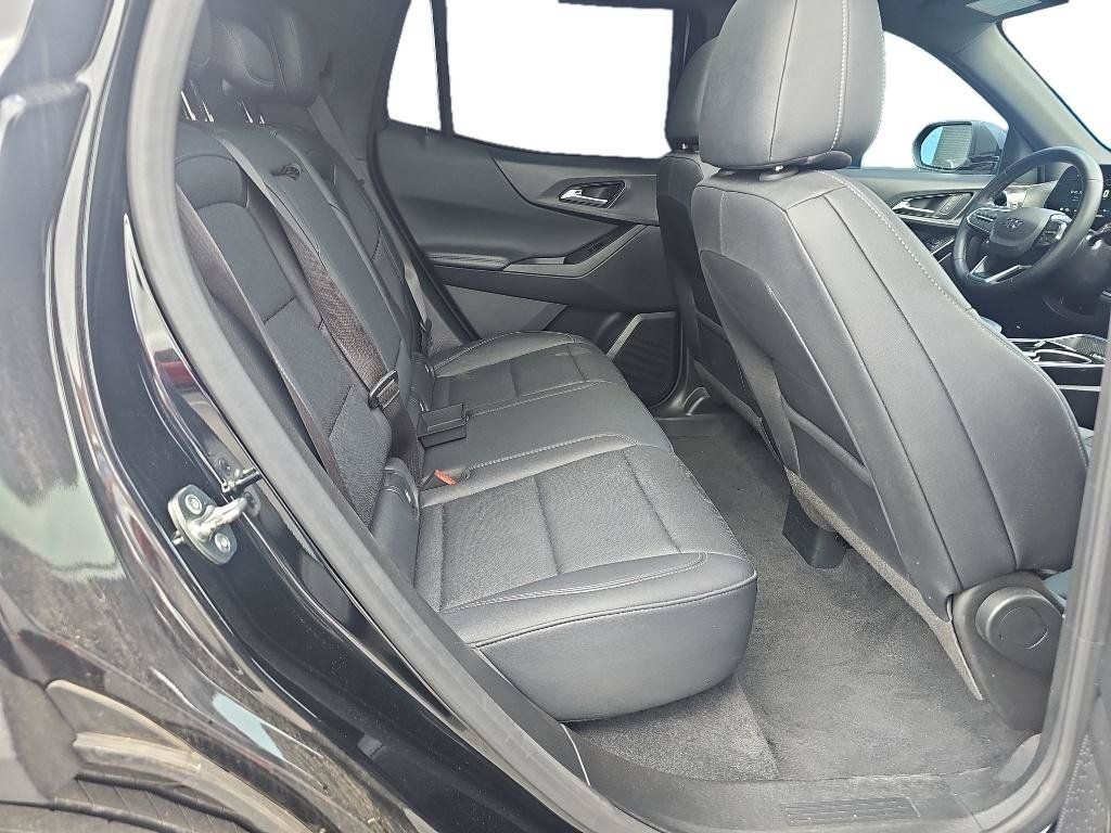 Used 2025 Chevrolet Equinox LT w/ Convenience Package II AWD/4WD image 11