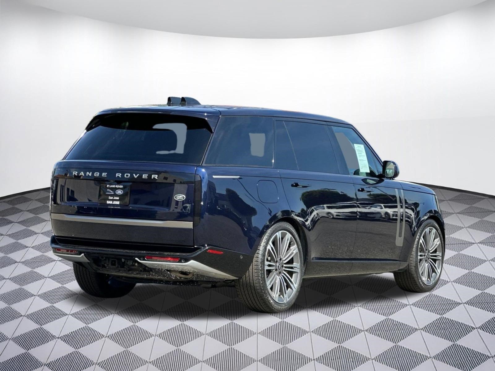 Certified 2023 Land Rover Range Rover Long Wheelbase SE AWD/4WD image 9