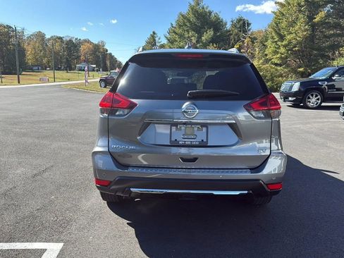 Used 2020 Nissan Rogue SV image 6