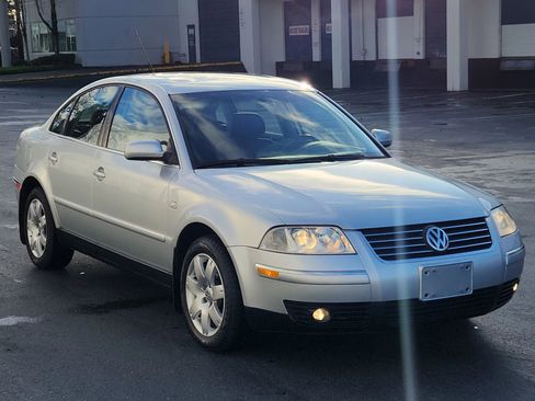 Used 2003 Volkswagen Passat GLX image 5