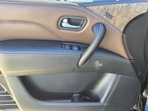 Used 2024 INFINITI QX80 Premium Select w/ Cargo Package image 29