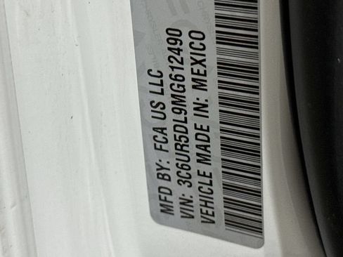 Used 2021 RAM 2500 Big Horn w/ Level 1 Equipment Group AWD/4WD image 27