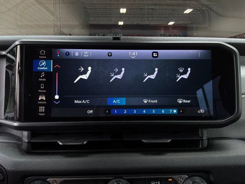 Used 2025 Jeep Wrangler Unlimited Sport AWD/4WD image 26