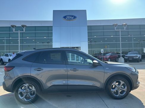 Used 2025 Ford Escape ST-Line FWD image 29