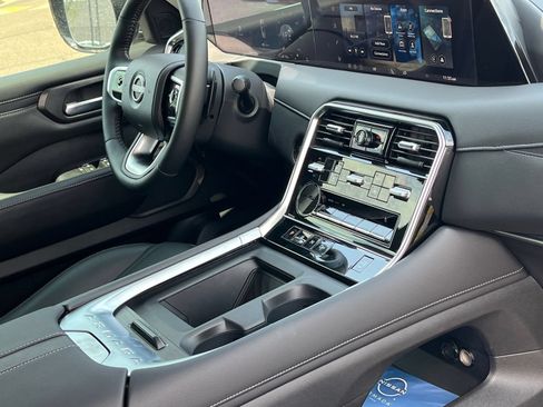 New 2026 Nissan Armada SV AWD/4WD image 9