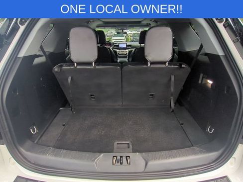 Used 2023 Ford Explorer XLT w/ Equipment Group 202A AWD/4WD image 36