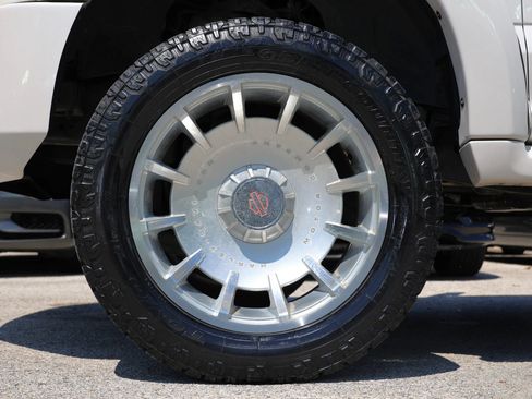 Used 2019 Ford F150 Lariat w/ Equipment Group 502A Luxury AWD/4WD image 90