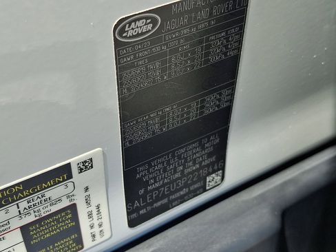 Used 2023 Land Rover Defender 110 SE AWD/4WD image 26