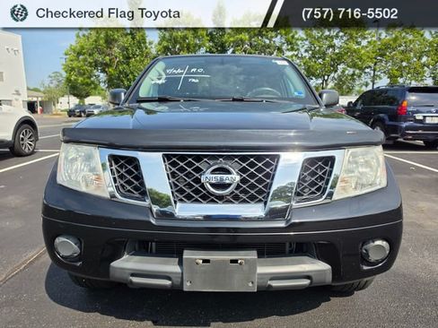 Used 2019 Nissan Frontier SV AWD/4WD image 2