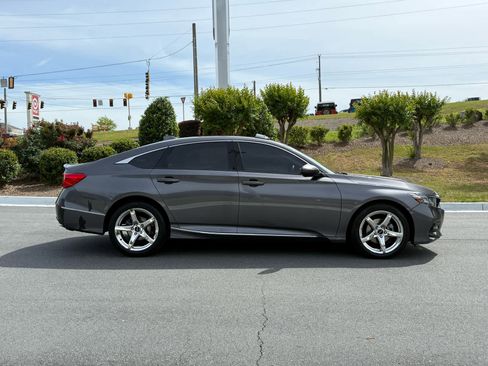 Used 2019 Honda Accord EX-L image 6
