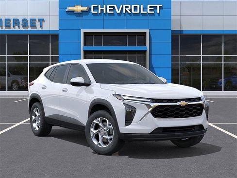 New 2026 Chevrolet Trax LS w/ LS Convenience Package image 7