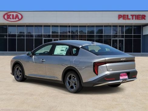 New 2026 Kia K4 FWD image 3
