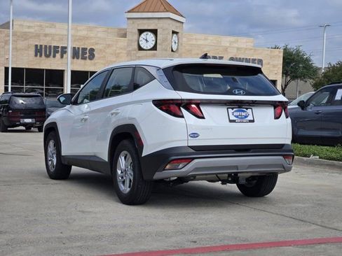 Used 2025 Hyundai Tucson SE FWD image 6