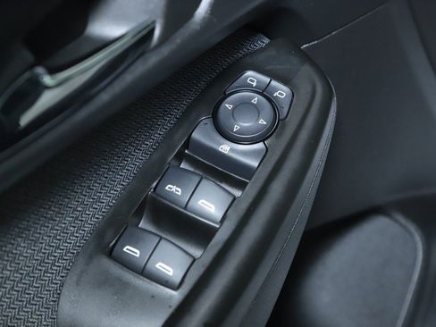 Used 2025 Chevrolet TrailBlazer LT image 16