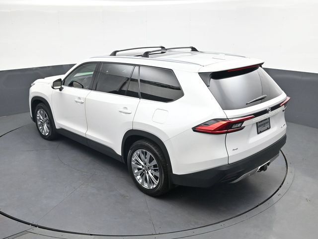 Used 2024 Toyota Grand Highlander AWD image 29