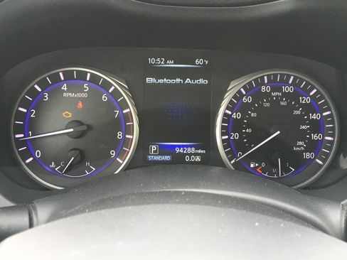 Used 2017 INFINITI Q50 3.0t Premium w/ 3.0T Premium Plus Package RWD image 2