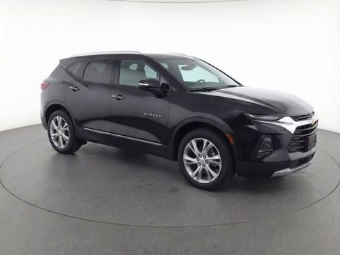 Used 2019 Chevrolet Blazer Premier w/ Sun and Wheels Package image 2