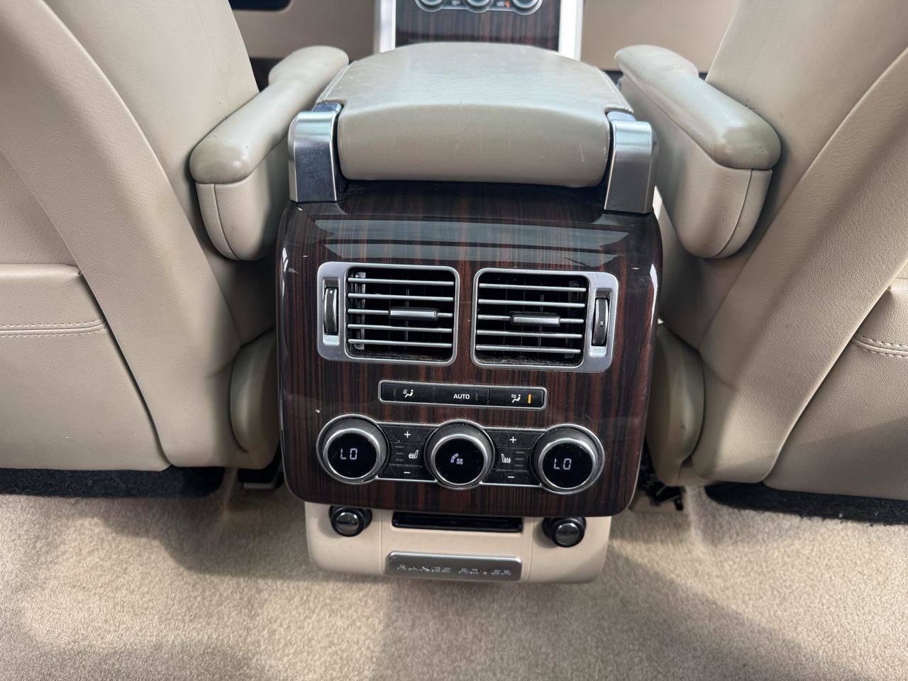 Used 2014 Land Rover Range Rover HSE AWD/4WD image 23