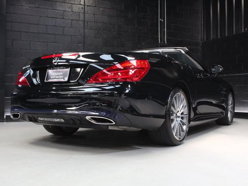 Used 2019 Mercedes-Benz SL 450 w/ Premium Package image 16