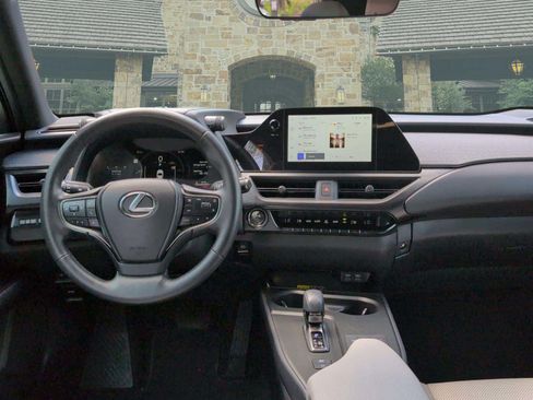 Used 2025 Lexus UX 300h FWD w/ Accessory Package (Z1) image 15