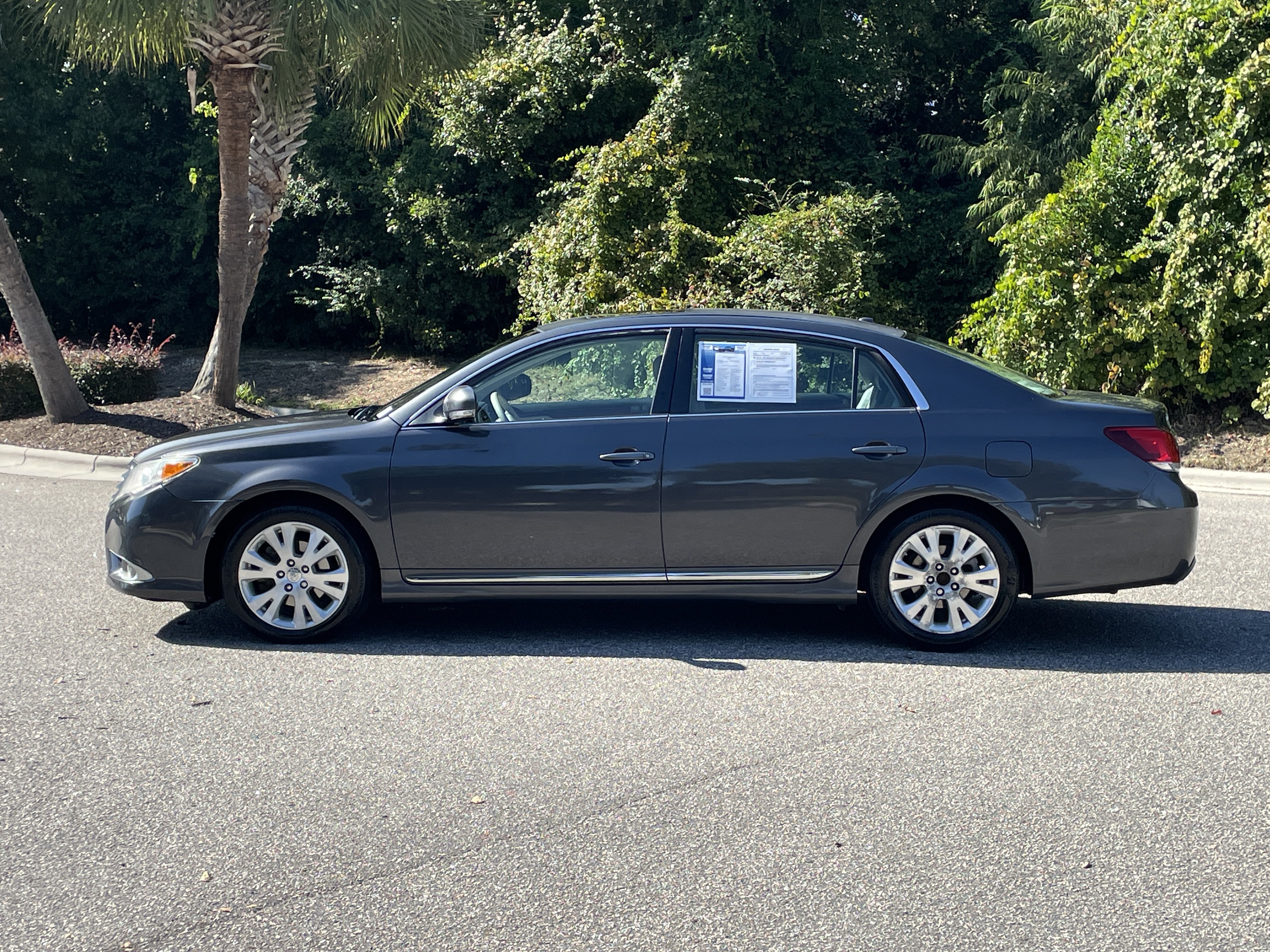 Used 2011 Toyota Avalon FWD image 6