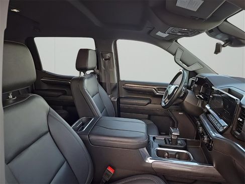 Used 2024 Chevrolet Silverado 1500 LTZ w/ Technology Package image 18