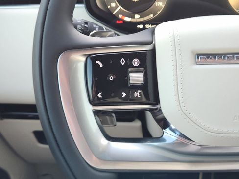 New 2026 Land Rover Range Rover Long Wheelbase SE image 28