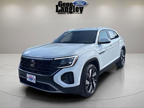 Used 2025 Volkswagen Atlas Cross Sport SE image 6