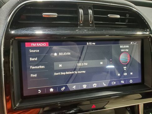Used 2020 Jaguar XE S RWD image 32