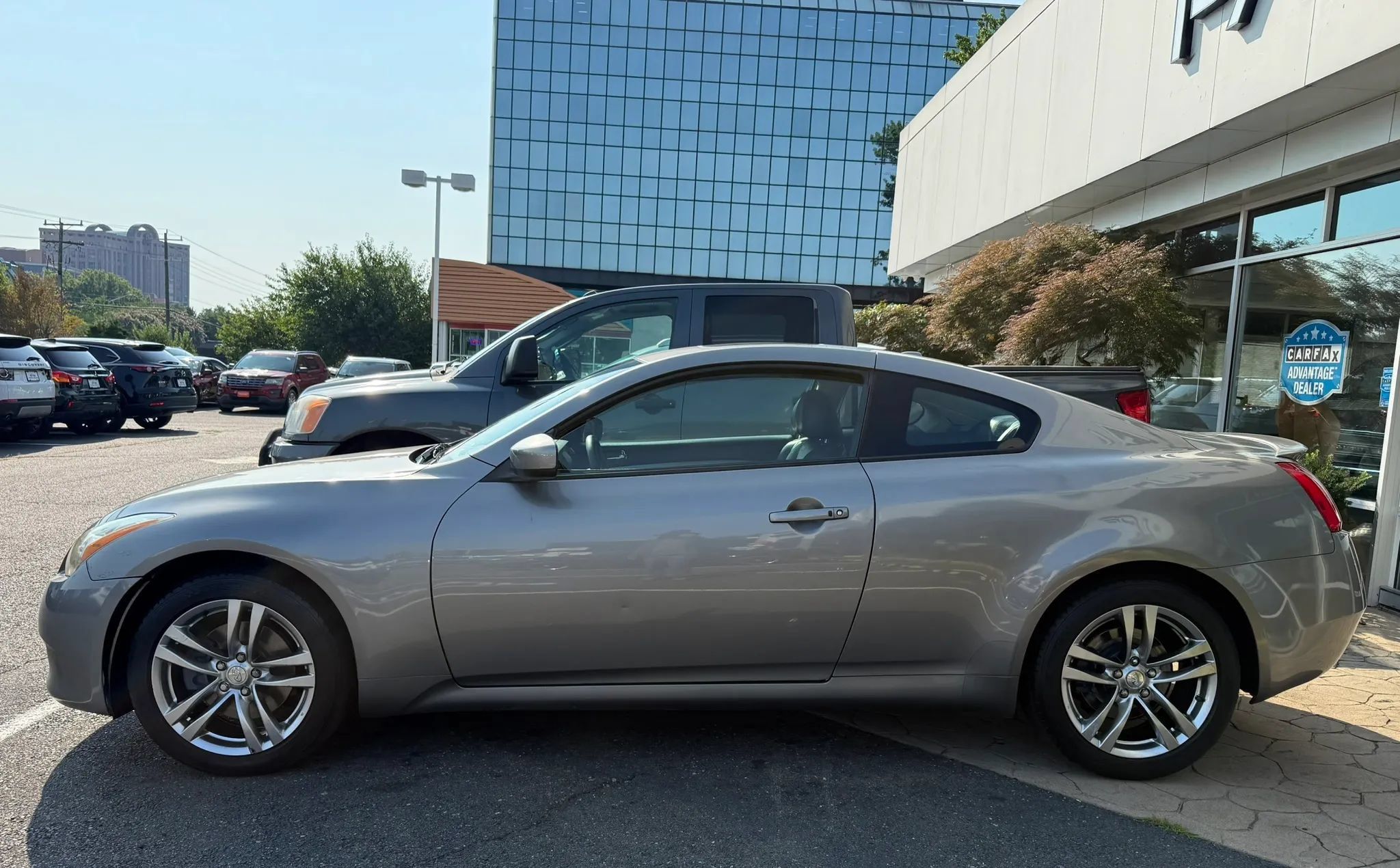 Used 2009 INFINITI G37 x Coupe w/ Premium Pkg AWD/4WD image 4