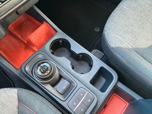 Used 2022 Ford Maverick XLT image 11