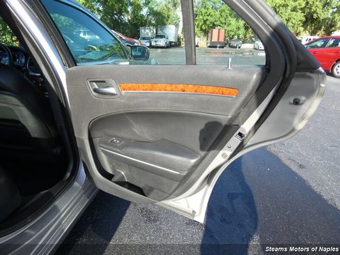 Used 2014 Chrysler 300 image 51