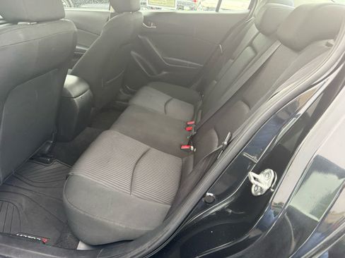 Used 2016 MAZDA MAZDA3 i Touring w/ Popular Equipment Package FWD image 5