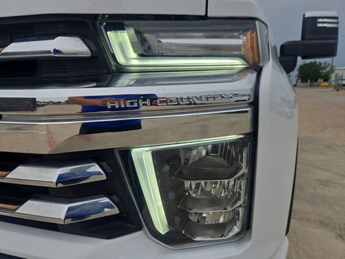 Used 2023 Chevrolet Silverado 3500 High Country w/ LPO, Dark Essentials Package AWD/4WD image 9
