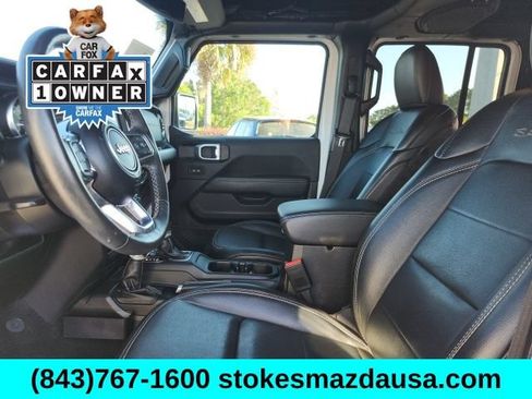 Used 2023 Jeep Wrangler Unlimited Sahara w/ Cold Weather Group AWD/4WD image 16