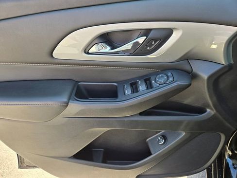 Used 2020 Chevrolet Traverse LT w/ LPO, Black Accent Package image 25