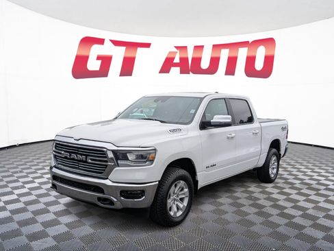 Used 2023 RAM 1500 Laramie AWD/4WD image 2