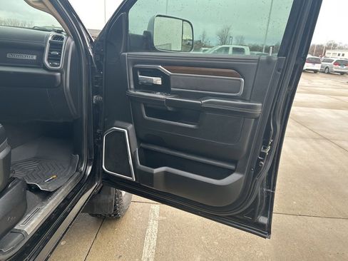 Used 2022 RAM 2500 Laramie image 12