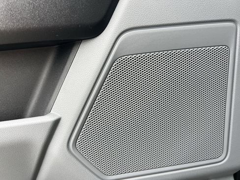 New 2026 Ford F250 XL w/ XL Chrome Package image 18